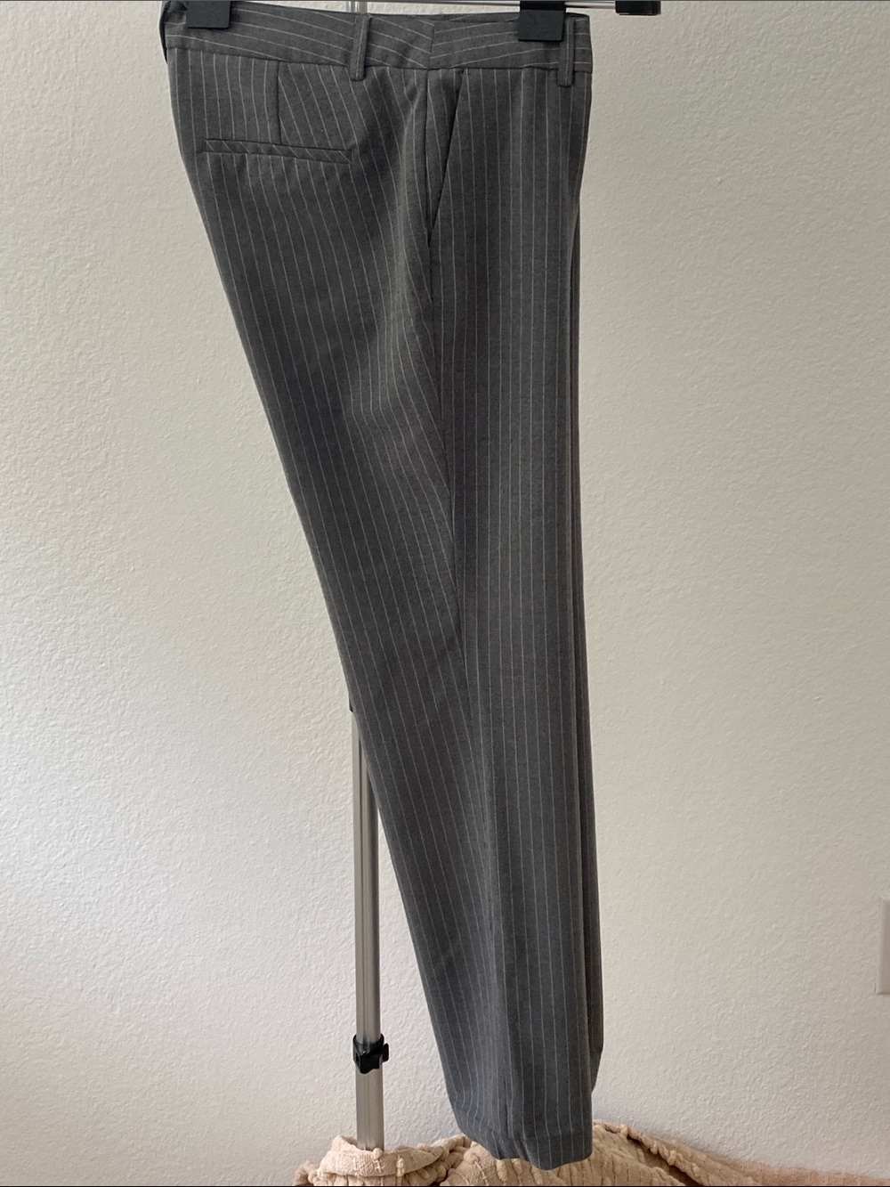 Adrienne Vittadini Gray Pinstripe Dress Pants